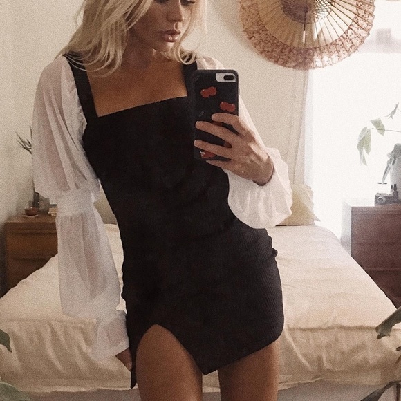 SOLD ❌ Motel Pendan Dress - Picture 1 of 6